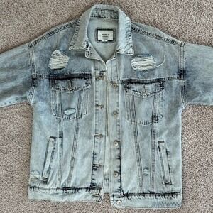 Forever 21 Distressed Denim Jacket Light Wash Oversized Jean‎ Trucker Small